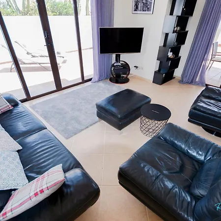 Rosa Blanca بلايا بلانكا